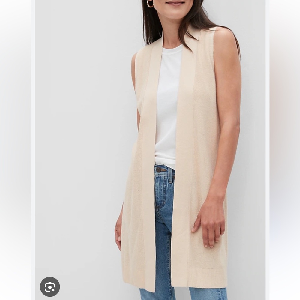 Banana Republic Sleeveless Forever Knitted Open Front Vest